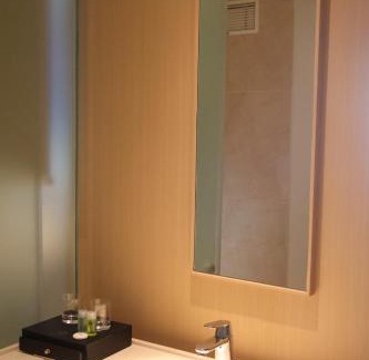 Khanh Hoa Hotel | Modern Beach Apartment - Arena Resort Cam Ranh