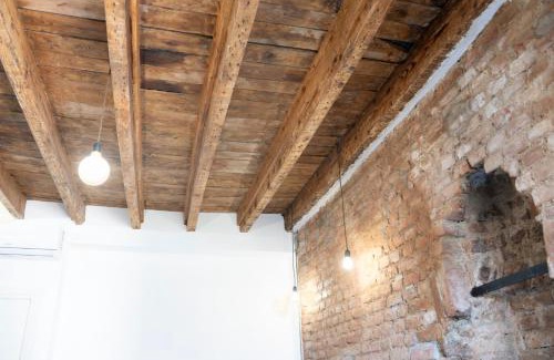 Turro Apartment | Bright MO92 Loreto - Duomo with Family and Pet Amenities