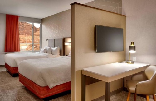 Moab Hotel | Moab Getaway with Outdoor Pool & Quick Access to Red Rock Trails - 2 Units