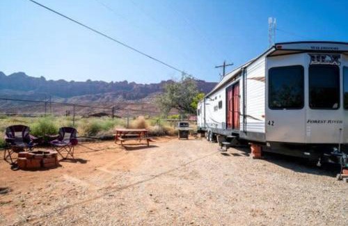 Moab South Valley House | Experience Moab RV Resort Glamping with Top Guest Ratings