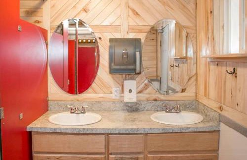 Moab South Valley House | Family-Friendly Retreat at Moab RV Resort Lodge