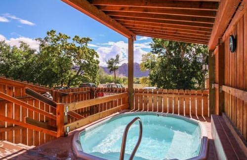 Moab Apartment | Experience Moab Springs Ranch: Guest Rated 9.8 with Pool