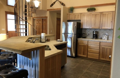 Moab Hotel | Discover Moab Springs Ranch: Guest Rated 9.8 with Pool & Spa