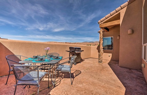 Moab South Valley Apartment | Inviting Moab Townhome with Pool - Near Arches National Park