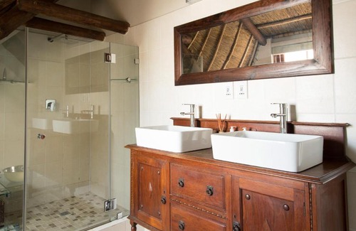 Kommetjie House | Relaxing Moana Bay: Pet-Friendly Retreat with Ocean Views