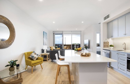 Adelaide Apartment | Oceanfront Moana Beach Apartment with Family-Friendly Amenities