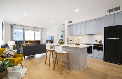 Adelaide Apartment | Oceanfront Moana Beach Apartment with Family-Friendly Amenities