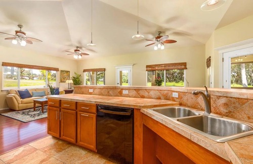 Kapoho House | Ocean View Retreat: Moana Imaku with ADA Features