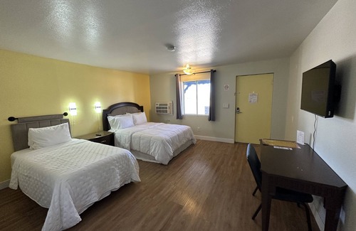 Glendale Hotel | Cozy Moapa Motel: Family-Friendly with Spa & Restaurant