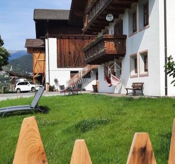 Albions Apartment | Pet-Friendly Retreat at Moarhof Gufidaun - Rated 9.6/10