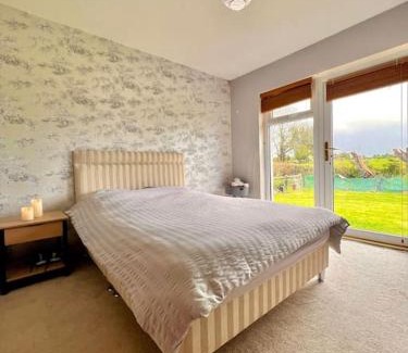Moate Apartment | Welcoming Moate: Family-Friendly One Bedroom Apartment