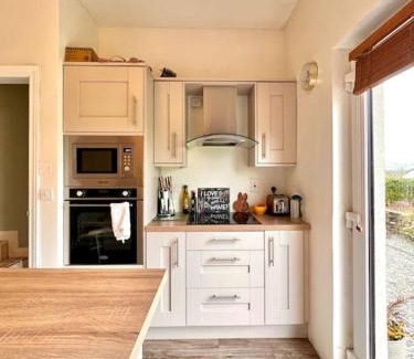 Moate Apartment | Welcoming Moate: Family-Friendly One Bedroom Apartment