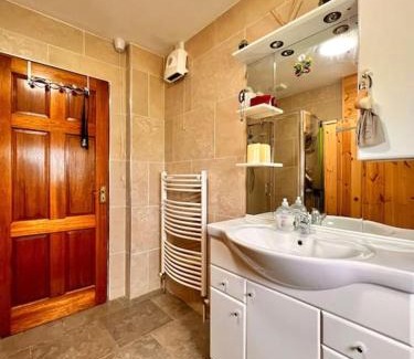 Moate Apartment | Welcoming Moate: Family-Friendly One Bedroom Apartment