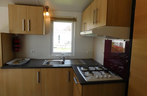 Saint-Denis-du-Maine Cottage | Accessible Mobil Home with Scenic Lake View & Breakfast