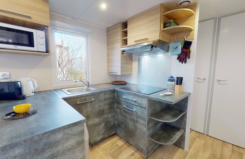 Saint-Hilaire-de-Riez House | Relax in a Mobil Home with Heated Pool and Delightful Amenities