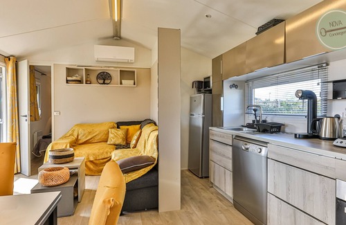 Saint-Hilaire-de-Riez House | Relaxing Mobil-Home at Parc des Roselières with Spa & Kitchen