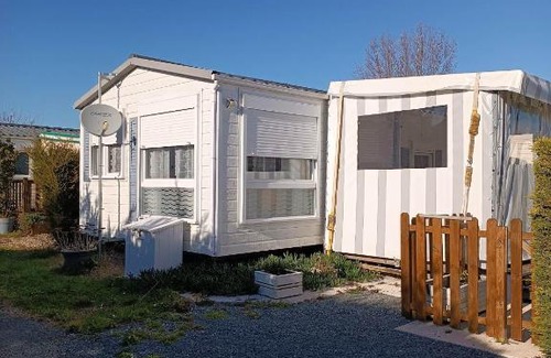 Saint-Denis-d'Oleron Resort | Cozy 2-Bedroom Mobile Home with Ocean View & Pool Access