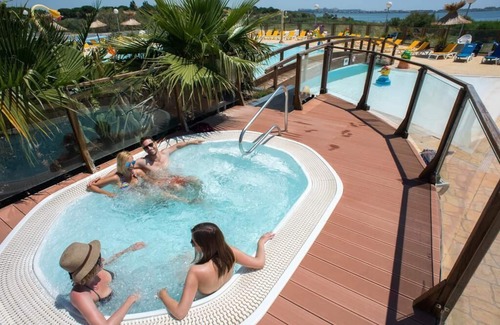 Lattes House | Experience the Lake of Dreams: Family-Friendly Getaway