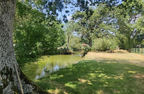 Commequiers Other | Family-Friendly Mobil Home for 6 with Pool & Breakfast