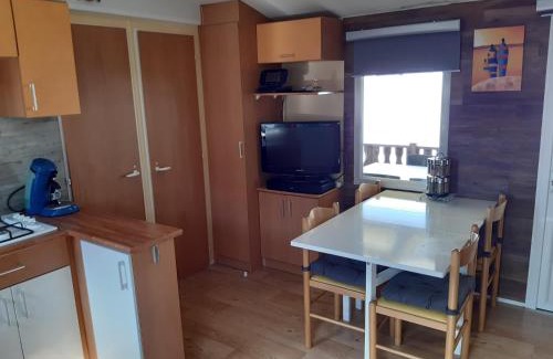 Argeles-sur-Mer Resort | Comfortable Mobil Home for 6 at Camping le Pujol