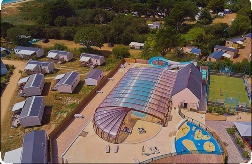 Saint-Jacques House | Comfort Plus Mobil Home for 6 at Camping le Saint Jacques