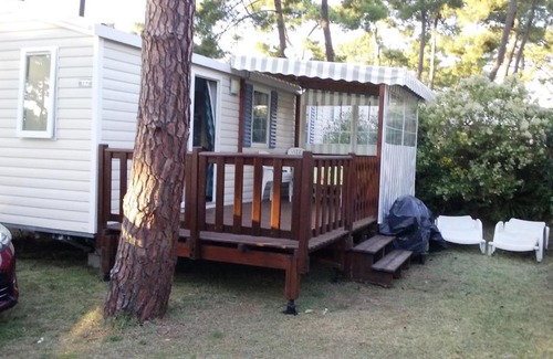 Les Mathes Other | Cozy Mobil Home at Baie de Bonne-Anse with Ocean View