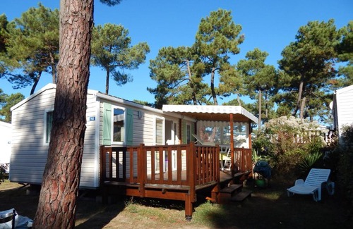Les Mathes Other | Cozy Mobil Home at Baie de Bonne-Anse with Ocean View