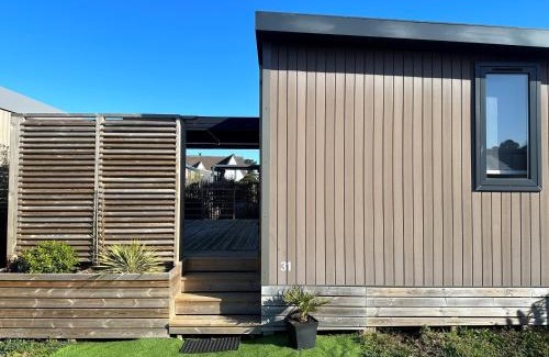 Jullouville-les-Pins House | Family-Friendly Mobil-Home in Jullouville with Pool