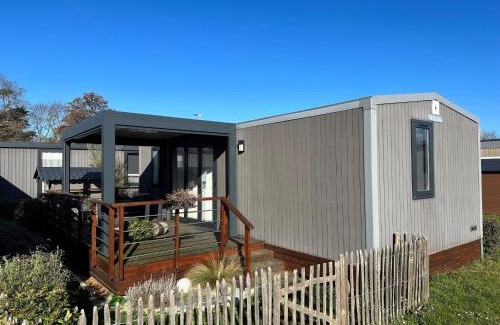 Jullouville-les-Pins House | Family-Friendly Mobil-Home Jullouville for Up to 6 Guests