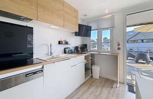 Jullouville-les-Pins House | Family-Friendly Mobil-Home Jullouville with Pool Access