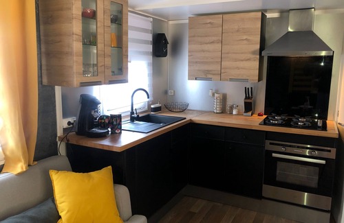 Le Castellet House | Discover Mobil Home Castellet: Family-Friendly Getaway!