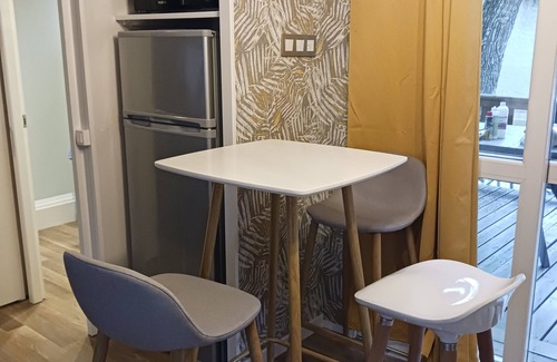 Le Castellet House | Discover Mobil Home Castellet: Family-Friendly Getaway!