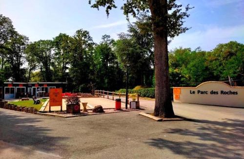 Saint-Cheron House | Family-Friendly Mobil Home Near Paris with Pool Access