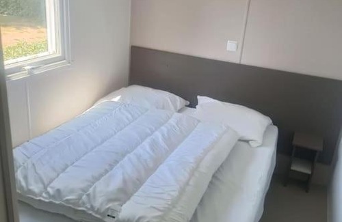 Vias House | Oceanfront Mobil-Home FO 30 in Vias with Pool & Hot Tub