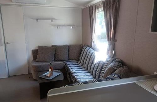 Vias House | Oceanfront Mobil-Home FO 30 in Vias with Pool & Hot Tub