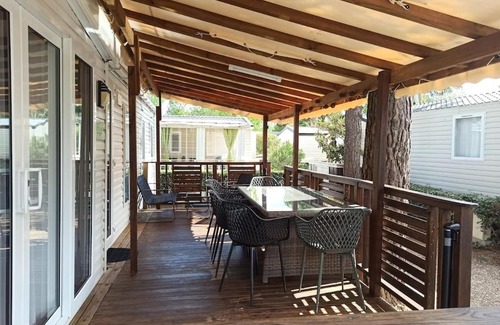 Vias House | Family-Friendly Mobil-home FO 88 with Pool in Vias