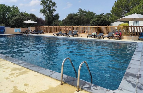 Montpezat House | Pet-Friendly Mobil Home at Camping Le Coteau de la Marine