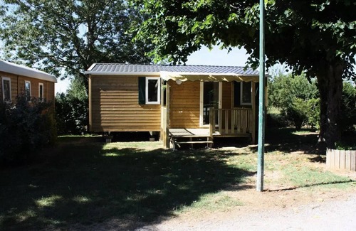 Soreze House | Mobil-home Holz Standard 27m2 - 2 Schlafzimmer - überdachte Terrasse - TV 4 Personen
