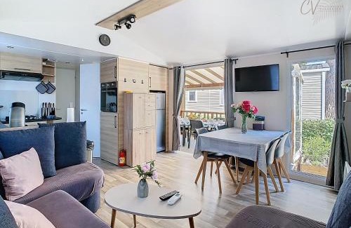 Vias House | Luxury Mobil-Home JA 51: Rated 9.3 with Pool & Family Fun