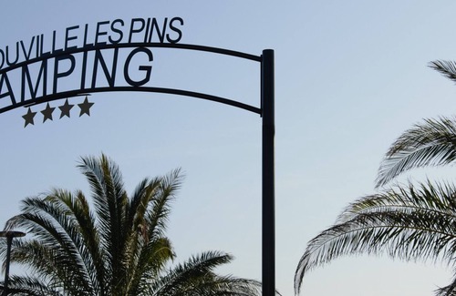 Jullouville-les-Pins House | Family-Friendly Mobil-home Jullouville with Ocean View