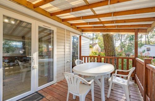 Les Mathes House | Relaxing Mobil Home La Palmyre with Pool & Pet-Friendly Options
