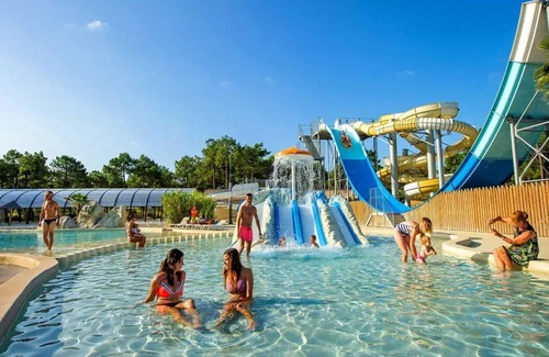 Vendays-Montalivet House | Mobil-home | Premium | 2 Bedrooms | 4 persons | Raised terrace | A/C | TV