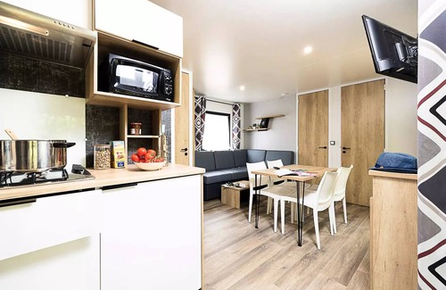 Loupiac House | Mobil-home Privilège Loupiac - (2 bdrms) - TV - Clim 5 people