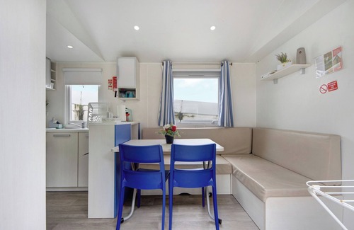 Mozelos House | Inviting Mobile Home "Villa Granja Sol 2" with Ocean View