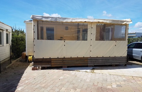 Les Ayguades House | Beachside Mobile Home with Ocean View - Guest Rated 9/10