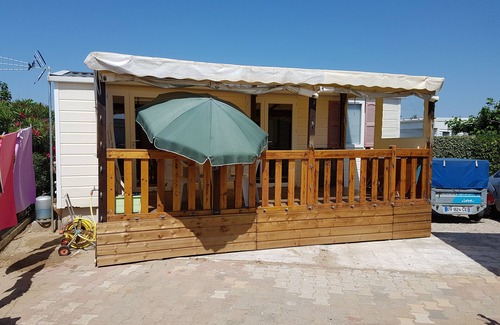 Les Ayguades House | Beachside Mobile Home with Ocean View - Guest Rated 9/10