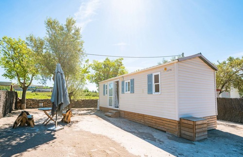 Tirig RV Rental | Mobile Home '241' with Mountain View, Wi-Fi and Air Conditioning