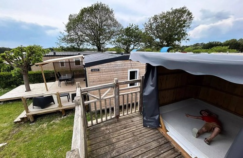 Saint-Molf House | Mobile home 3 rooms 4 people + children's cabin + TV