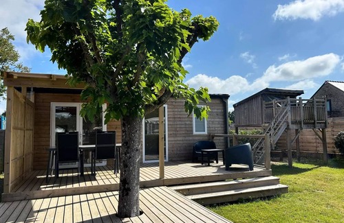 Saint-Molf House | Mobile home 3 rooms 4 people + children's cabin + TV