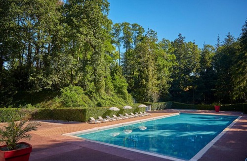 Saint-Cheron House | Family-Friendly Mobile Home for 4 in Saint-Chéron